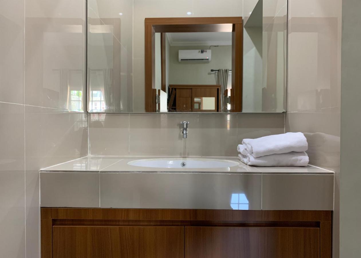 Griya Sambilegi Maguwoharjo Redpartner Hotel Екстериор снимка